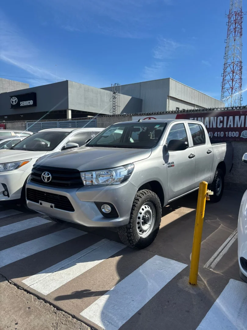 Toyota Hilux 2022 - Foto 1