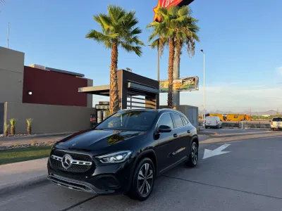 Mercedes-Benz GLA 200 2023
