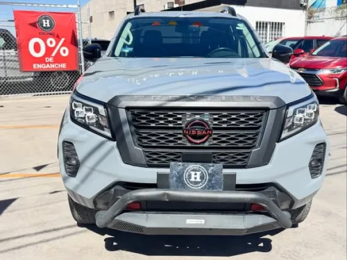 Nissan Frontier PRO-4X 4x4 2023