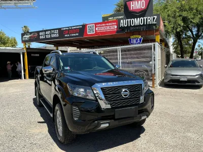 Nissan FRONTIER LE